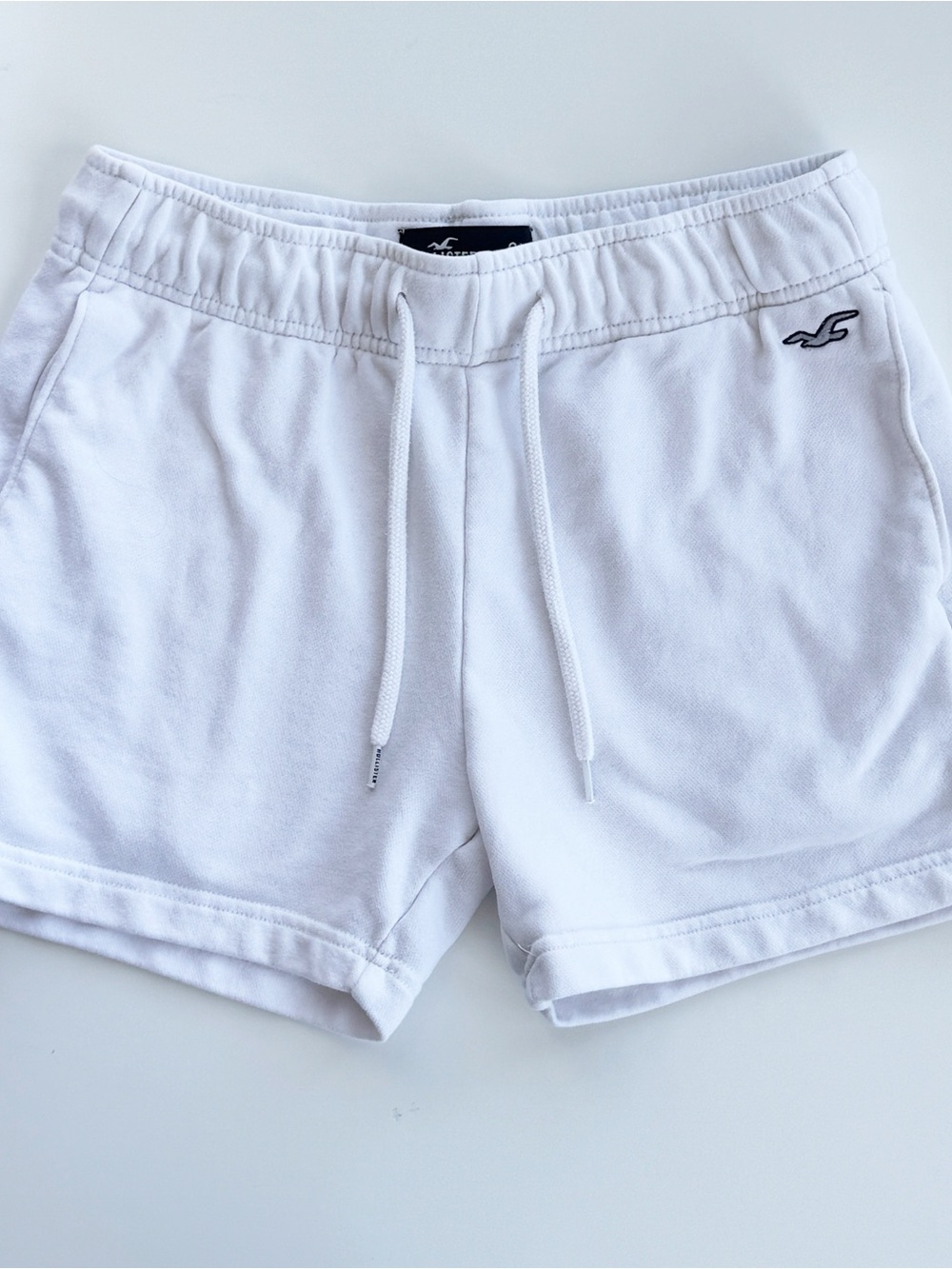 Hollister White Cotton Drawstring Mens Shorts 5"